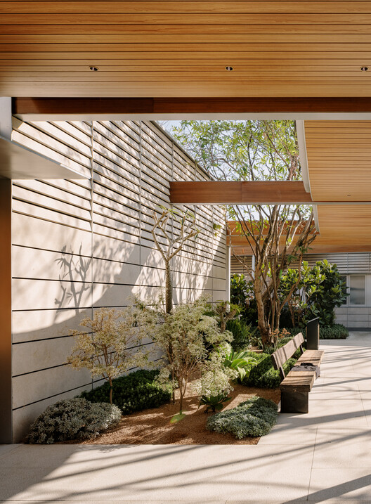 Sanya CR Land Haitang Bay Waterfront Center / Vari Architects - Image 25 of 35