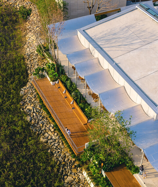 Sanya CR Land Haitang Bay Waterfront Center / Vari Architects - Image 11 of 35