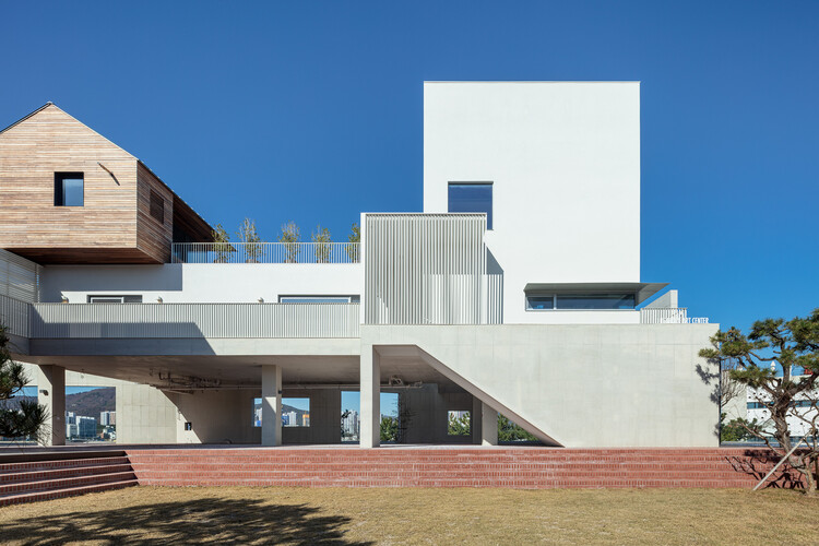 Wind Fence 2 / Hyunjoon Yoo + Partners - Retail 