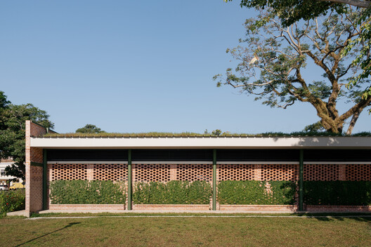 Astaka Kota Selera /  EA Architects - Image 2 of 18