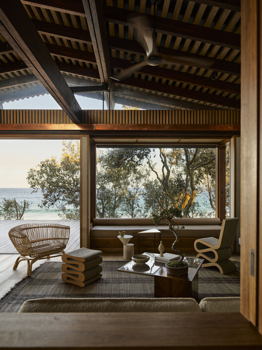 Macmasters / Jorge Hrdina Architects - Interior Photography, Living Room, Wood, Chair, Beam