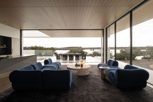 What Cladding Systems Reveal About Local Production in Architecture What Cladding Systems Reveal About Local Production in Architecture - Image 3 of 8