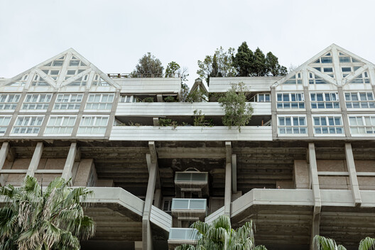 Espai Verd: The Habitable Utopia of Valencia’s Green Cathedral - Image 39 of 40