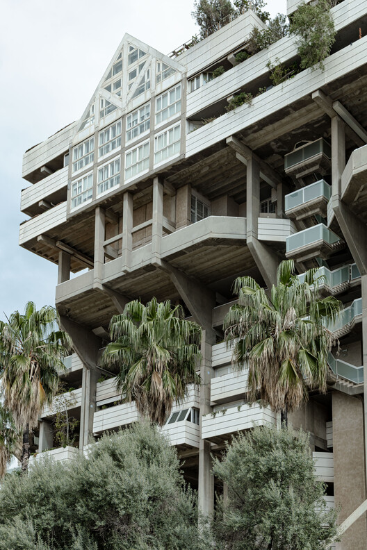 Espai Verd: The Habitable Utopia of Valencia’s Green Cathedral - Image 40 of 40