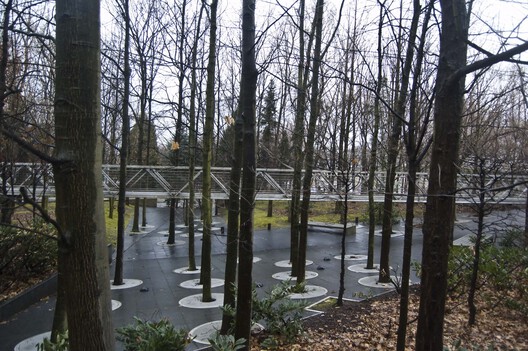 The Soft Control of Space: Design for Decision-Making The Soft Control of Space: Design for Decision-Making - Image 6 of 7