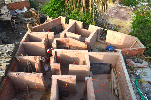 “Earth Is Not Nostalgia”: Hand Over on Design-Build and Local Materials - Image 1 of 11