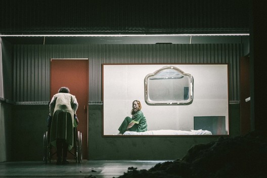 Pendulum Scenography / fala - Interior Photography