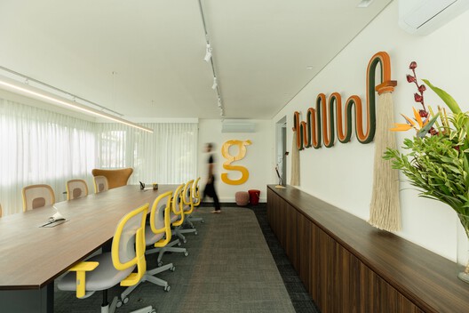 Escritório Gondim Albuquerque Negreiros ADV / StudioVA Arquitetos - Fotografia de Interiores, Madeira, Mesa, Iluminação, Cadeira