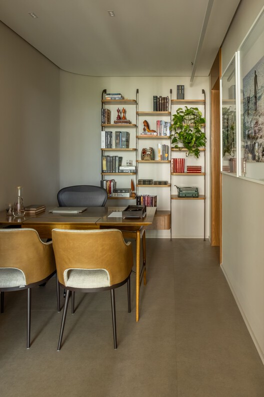 Domus Legalis – Criminal Law Office / StudioVA Architects Domus Legalis – Criminal Law Office / StudioVA Architects - Interior Photography, Wood, Table, Shelving, Chair, Lighting