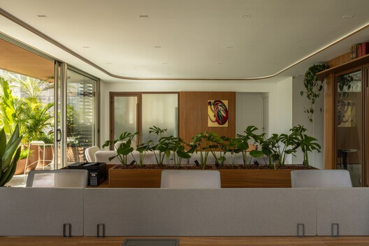 Domus Legalis – Criminal Law Office / StudioVA Architects Domus Legalis – Criminal Law Office / StudioVA Architects - Image 7 of 25