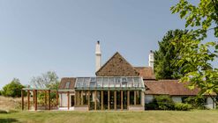 A Place in the Country / Studio Ben Allen