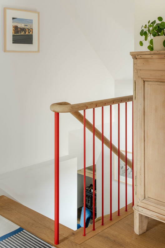 A Place in the Country / Studio Ben Allen - Interior Photography, Wood, Stairs, Handrail