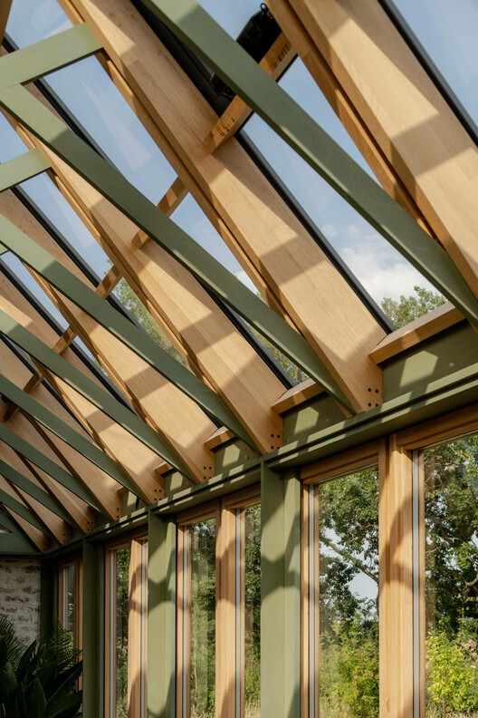 A Place in the Country / Studio Ben Allen - Interior Photography, Wood, Glass, Beam