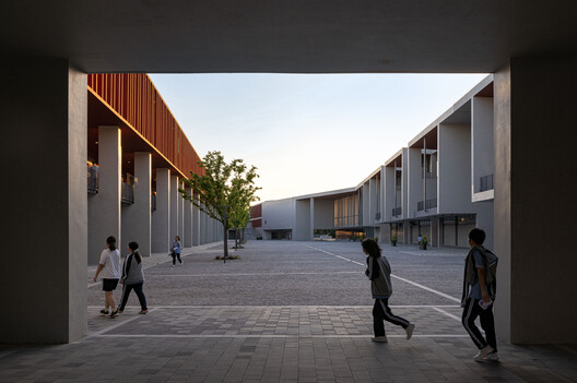 Kunshan Jinxi Senior High School / Atelier Deshaus - Exterior Photography, Concrete