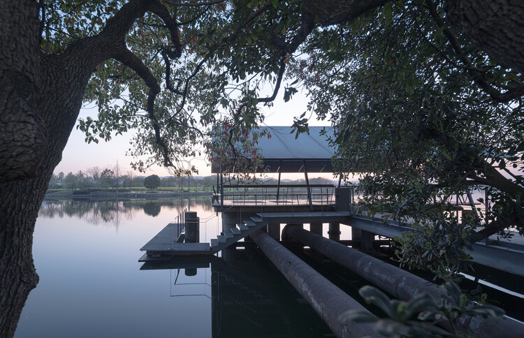 先锋鉴湖书店(鉴湖取水岛市政设施更新项目) / 大舍建筑设计事务所 - 公共建筑
