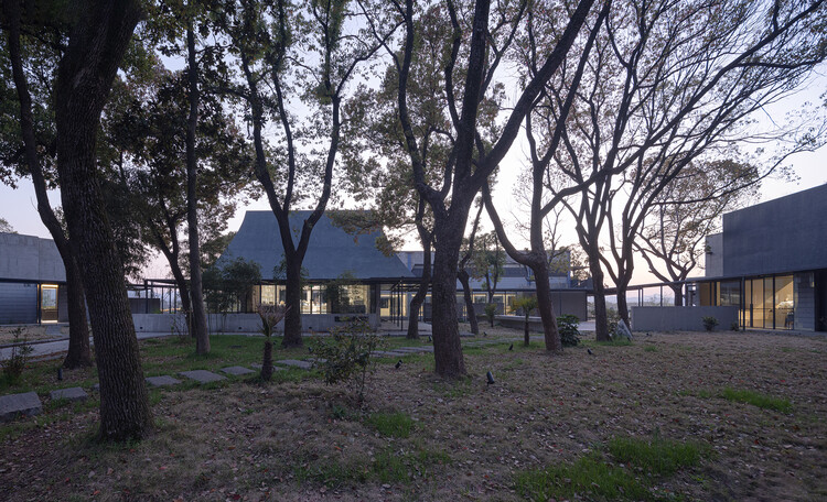先锋鉴湖书店(鉴湖取水岛市政设施更新项目) / 大舍建筑设计事务所 - 建筑图, 具体的