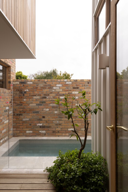 Stack & Field House / Steffen Welsch Architects - Interior Photography, Brick, Courtyard
