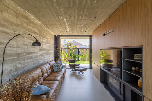 Casa IMBÉ / Oficina Conceito Arquitetura Casa IMBÉ / Oficina Conceito Arquitetura - Fotografía interior, Sala de estar, Madera, Sillas