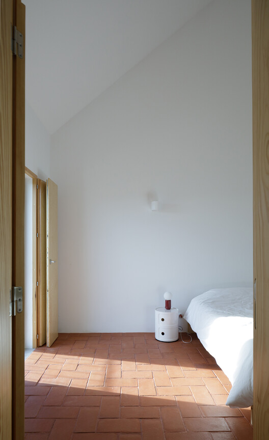 Casa da Azoia / SAMF Arquitectos Casa da Azoia / SAMF Arquitectos - Interior Photography, Bedroom, Wood