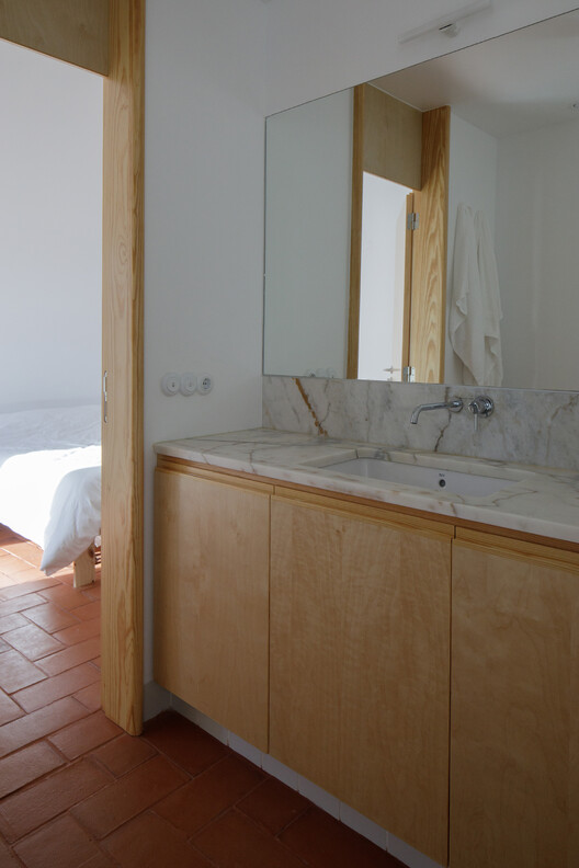 Casa da Azoia / SAMF Arquitectos Casa da Azoia / SAMF Arquitectos - Interior Photography, Bathroom, Wood, Countertop, Sink
