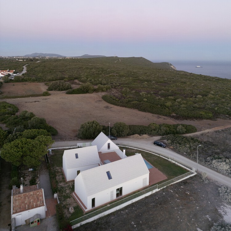 Casa da Azoia / SAMF Arquitectos - Casas