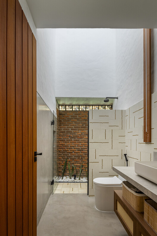 Casa Chamego / Pablo Patriota Arquitetos Associados - Interior Photography, Bathroom, Wood