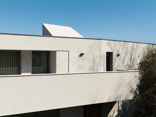 Two Houses in Guimarães / felixARQS - Daniel félix Architects Two Houses in Guimarães / felixARQS - Daniel félix Architects - Exterior Photography, Concrete