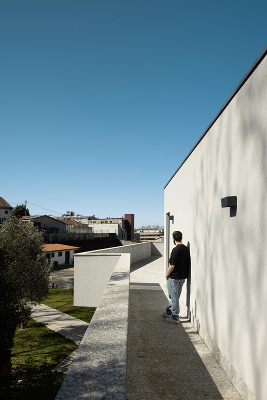 Two Houses in Guimarães / felixARQS - Daniel félix Architects Two Houses in Guimarães / felixARQS - Daniel félix Architects - Exterior Photography, Concrete