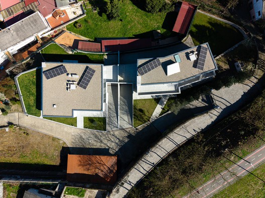 Two Houses in Guimarães / felixARQS - Daniel félix Architects Two Houses in Guimarães / felixARQS - Daniel félix Architects - Image 26 of 43