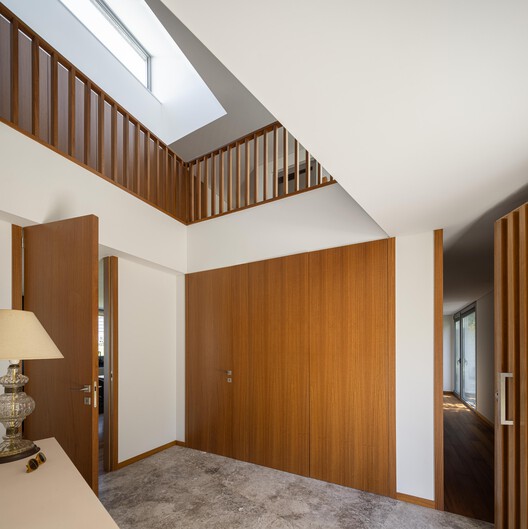 Two Houses in Guimarães / felixARQS - Daniel félix Architects Two Houses in Guimarães / felixARQS - Daniel félix Architects - Interior Photography, Wood, Door