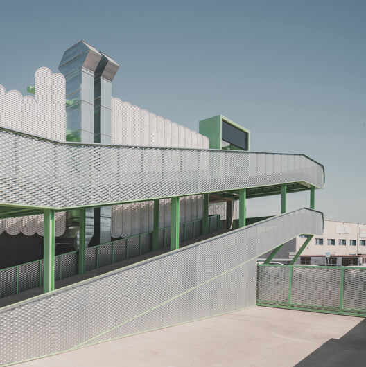 Leganés Auto Center / OOIIO Arquitectura - Exterior Photography, Handrail, Steel