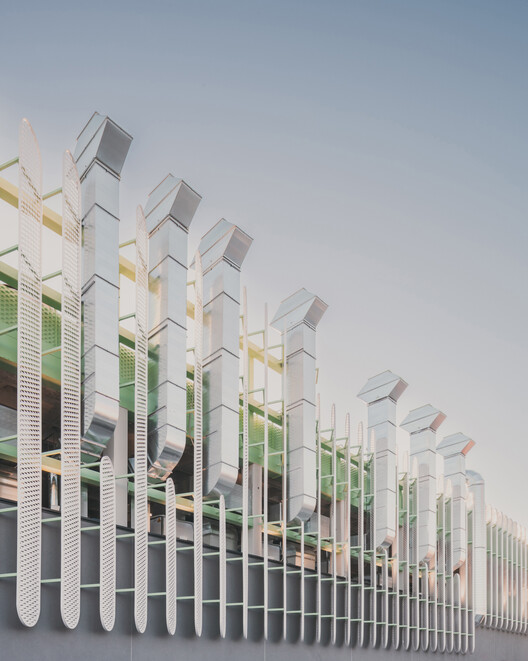 Leganés Auto Center / OOIIO Arquitectura - Image 11 of 32