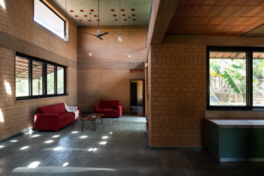 Kripanilay Farmhouse / HabitArt Architecture Studio - Interior Photography, Wood, Brick, Beam