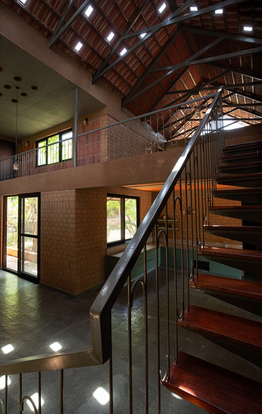 Kripanilay Farmhouse / HabitArt Architecture Studio - Interior Photography, Stairs, Wood, Beam, Handrail