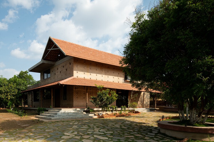 Kripanilay Farmhouse / HabitArt Architecture Studio - More Images