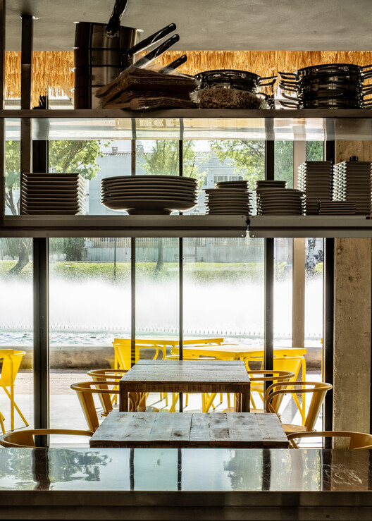 É Um Restaurante / SIA arquitectura + gonçalves perić - Imagen 9 de 29