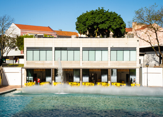 É Um Restaurante / SIA arquitectura + gonçalves perić - Fotografía exterior