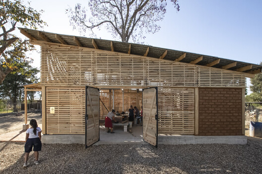 Centro de Cultura e Ecologia Quiané – Fase 2 / Universidade de Ciências Aplicadas de Munique + Frente por la Defensa de la Tierra + Comunidade de Santa Catarina Quiané + CAMPO + Atarraya Taller de Arquitectura - Fotografia de Exterior, Madeira