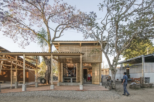 Centro de Cultura e Ecologia Quiané – Fase 2 / Universidade de Ciências Aplicadas de Munique + Frente por la Defensa de la Tierra + Comunidade de Santa Catarina Quiané + CAMPO + Atarraya Taller de Arquitectura - Fotografia de Exterior, Madeira