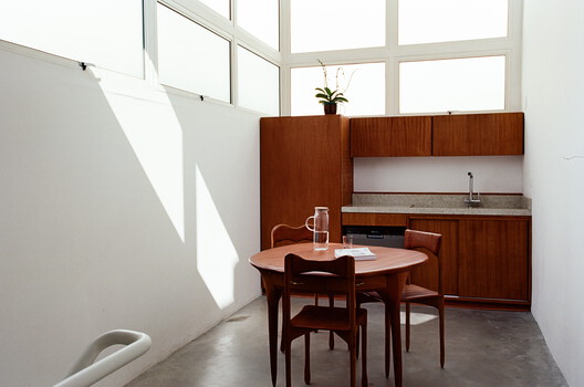 Mitre Gallery / Estúdio Alberto Rheingantz Mitre Gallery / Estúdio Alberto Rheingantz - Interior Photography, Wood, Chair