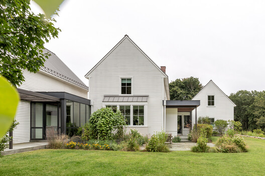 Farmhouse in a Meadow / ElliottArchitects - Image 7 of 26