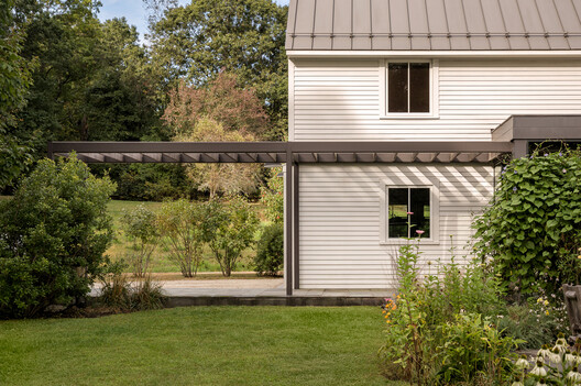 Farmhouse in a Meadow / ElliottArchitects - Image 10 of 26