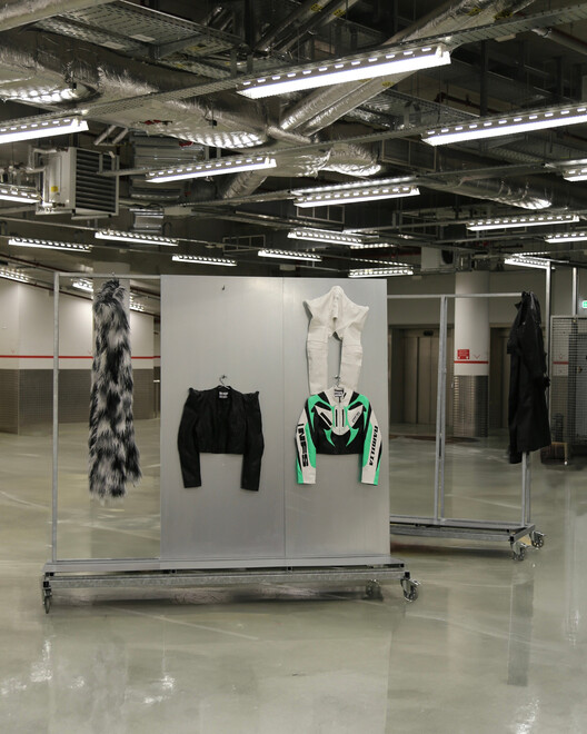 "Calibrated Instability": Daryan Knoblauch on Building With Tension, Time, and Light - Image 8 of 9