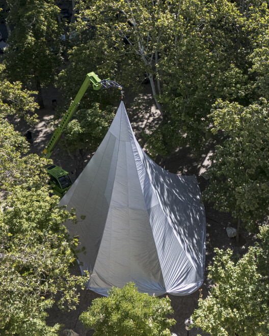 "Calibrated Instability": Daryan Knoblauch on Building With Tension, Time, and Light - Image 2 of 9