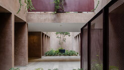 Edificio Londres 187 / CCA | Bernardo Quinzaños  + Olga Romano