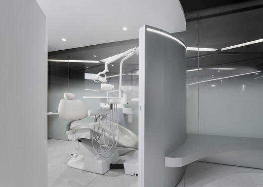 Resmile Dental Wellnss / space+craft - Image 10 of 13
