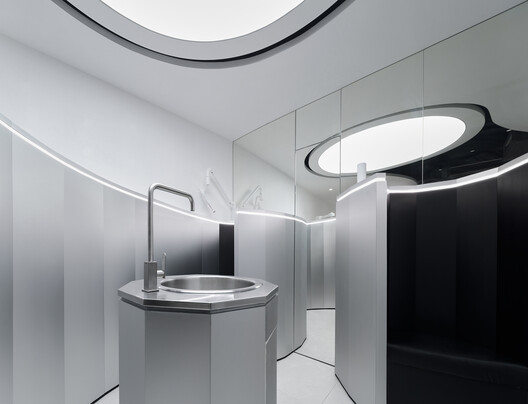 Resmile Dental Wellnss / space+craft - Image 8 of 13