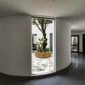 Tropical Modernism Beyond Aesthetics: The Politics of Shade and Air  - Imagen 2 de 4