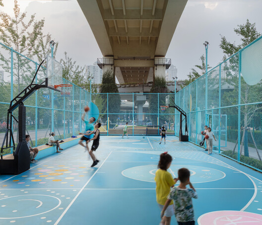 the Happy Spot under the Light Rail / VIASCAPE design - Interior Photography