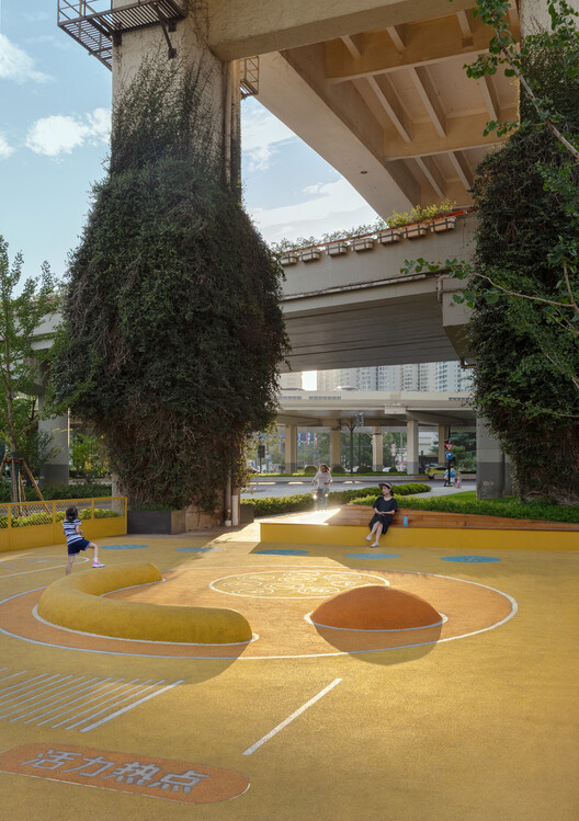the Happy Spot under the Light Rail / VIASCAPE design - Interior Photography